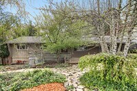 Building Photo - 1707 SW Binford Lake Pkwy