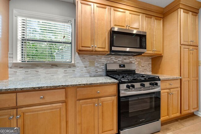 Building Photo - 503 Waterwood Bend
