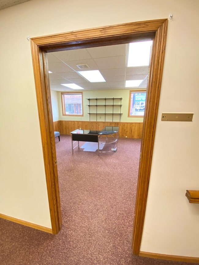 Building Photo - 118/120 E Huron