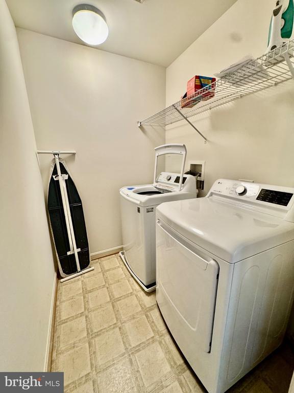 Building Photo - 23517 Gardenside Pl