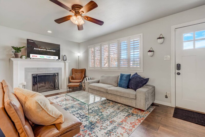 Building Photo - 2402 Patrician Way
