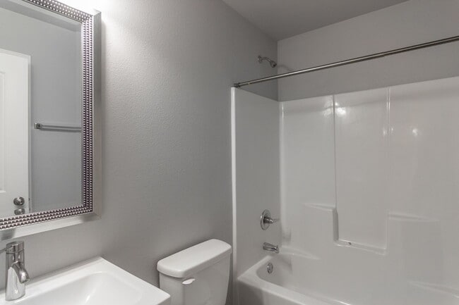 Building Photo - 3 bed 2 bath - Frenship ISD