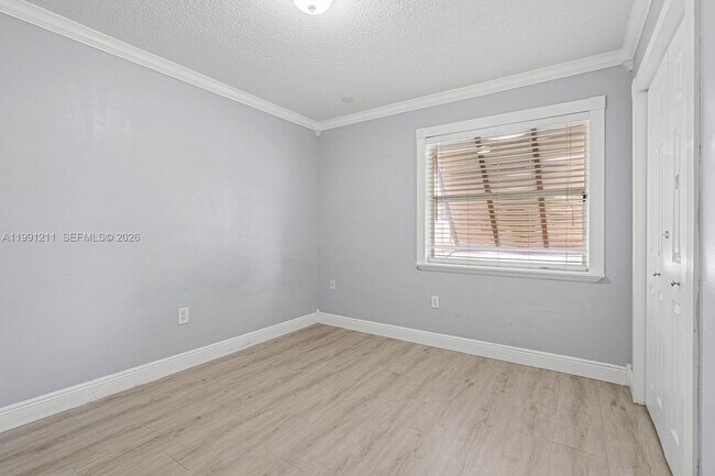 Building Photo - 6854 NW 173rd Dr