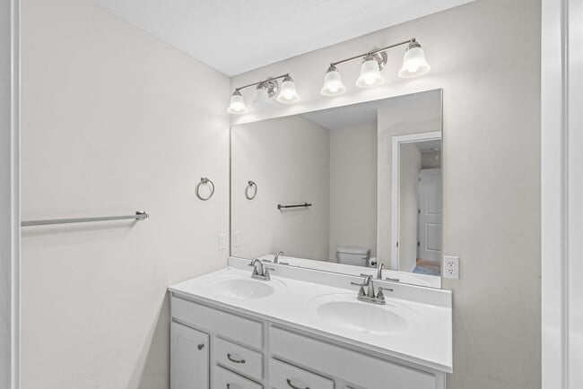 Building Photo - 5556 Sweetgum Cir