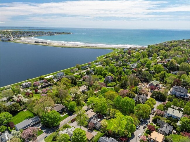 Building Photo - 287 Gibbs Ave