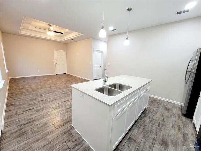 Building Photo - 1308 Vani Dr