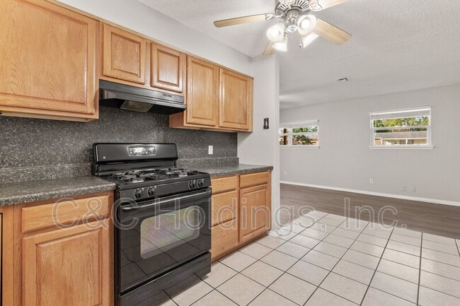 Building Photo - 2427 S 126th E Ave