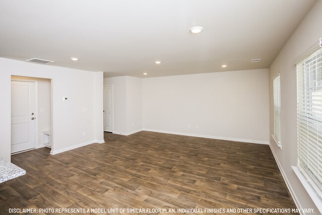Building Photo - 413 Red Poll Wy