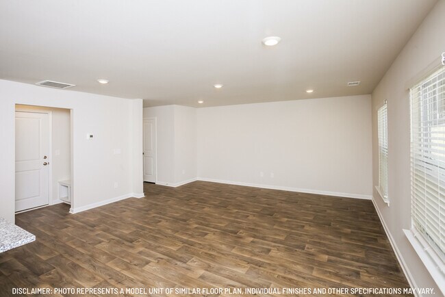 Building Photo - 498 Blue Garden Wy