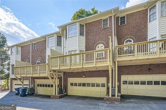 Building Photo - 12 Honour Ave NW