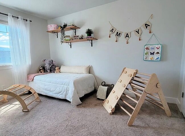 Building Photo - 651 N Pinebrook Rd