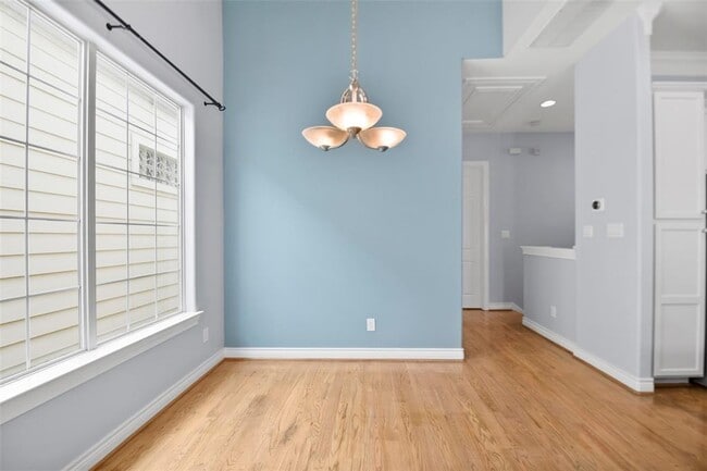 Building Photo - 5954 Kansas St