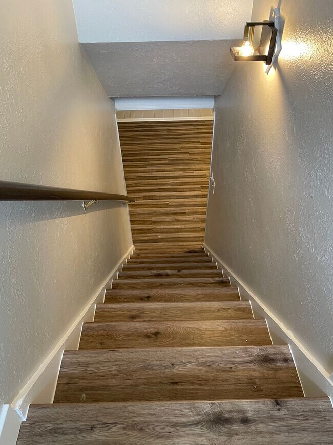 Building Photo - Newly remodeled Arvada home