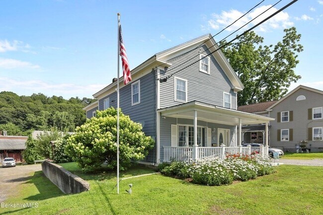 Primary Photo - 125 Center St