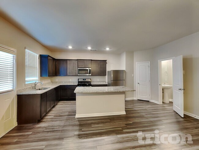 Building Photo - 837 Mallorie Ln