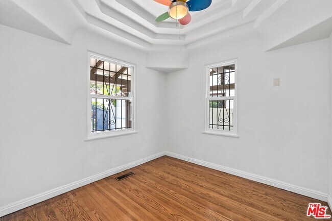 Building Photo - 133 N Alta Vista Blvd