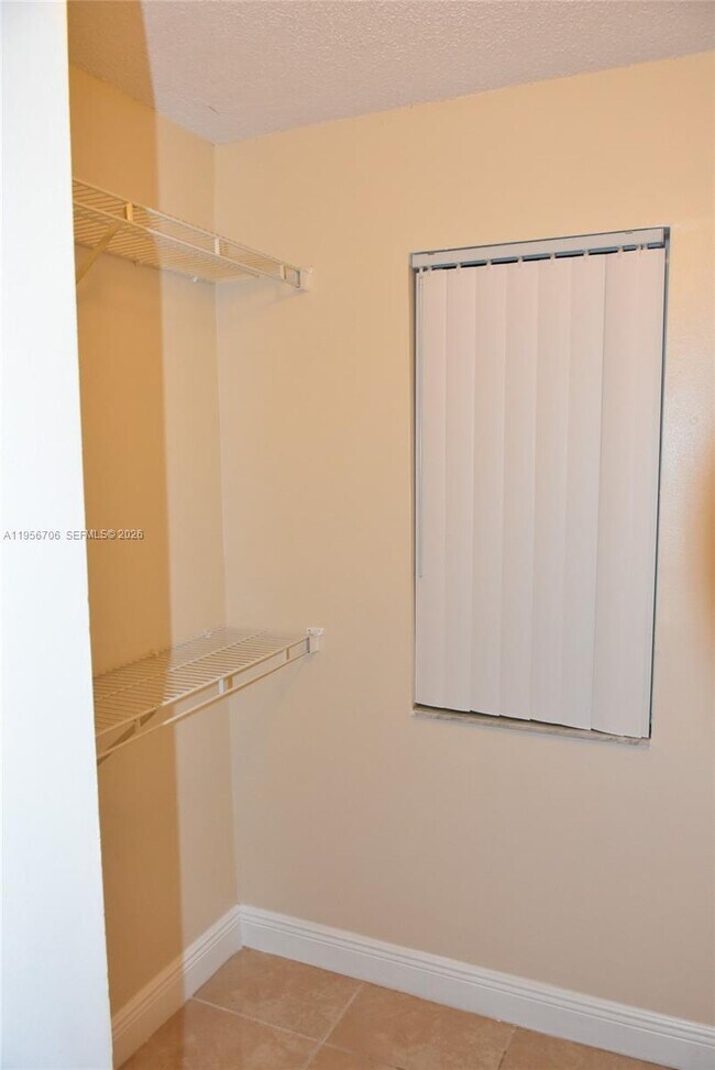 Building Photo - 2433 Centergate Dr