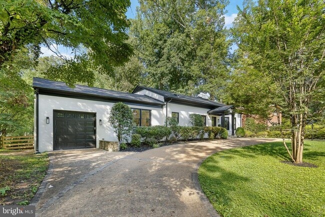 Building Photo - 6353 Crosswoods Dr
