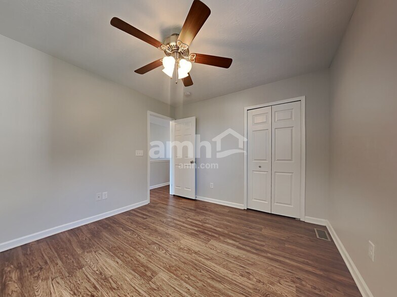 Building Photo - 5212 Man O War Dr