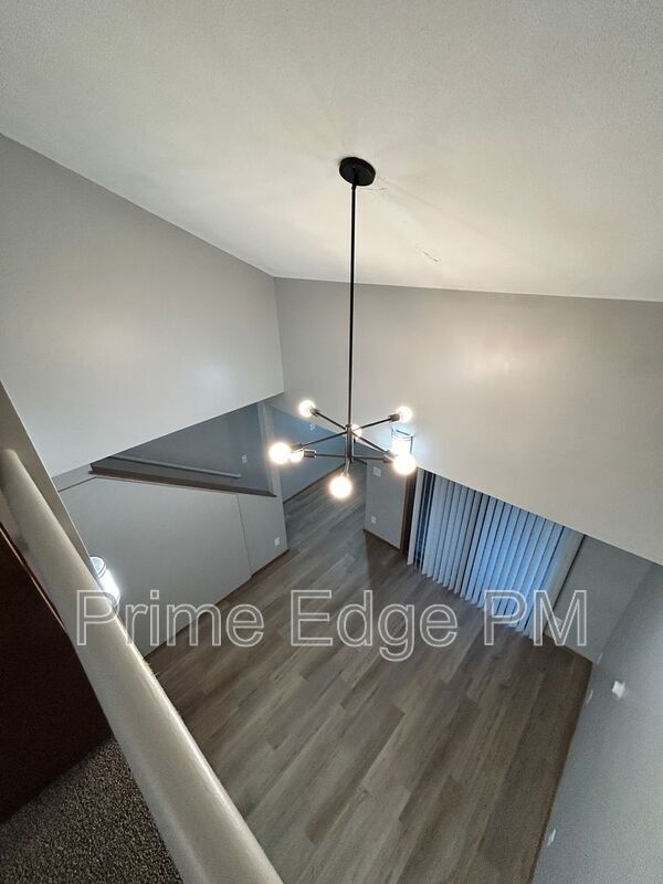 Building Photo - 1701 Ridgehaven Ct