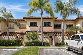 Building Photo - 4713 N Pine Island Rd