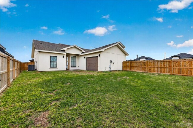 Building Photo - 28 N Pedaso del Sol St