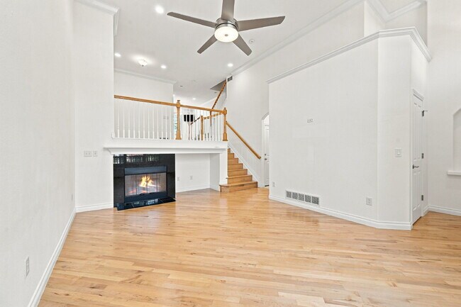 Building Photo - $2,895.95 with $300 Off the first month's rent, 2 Beds - 2.5 Bath, Townhome in Lone Tree with Bal...