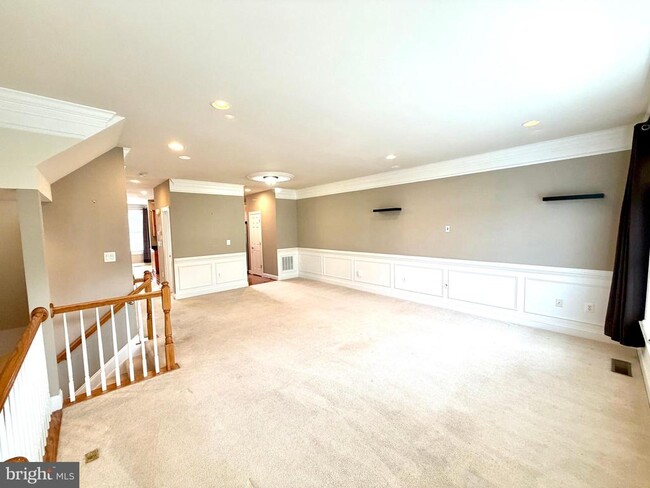 Building Photo - 47574 Royal Burnham Terrace