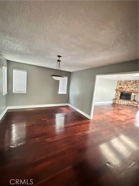 Building Photo - 2415 Mercedes Ave