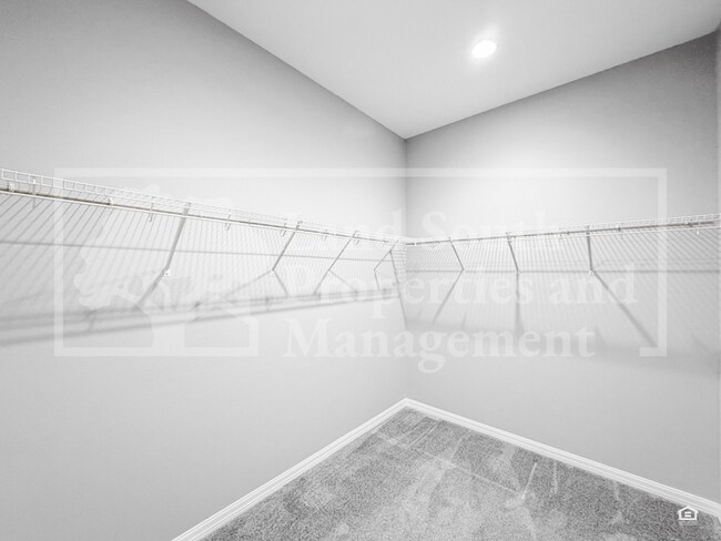 Building Photo - 3389 Cup Dr
