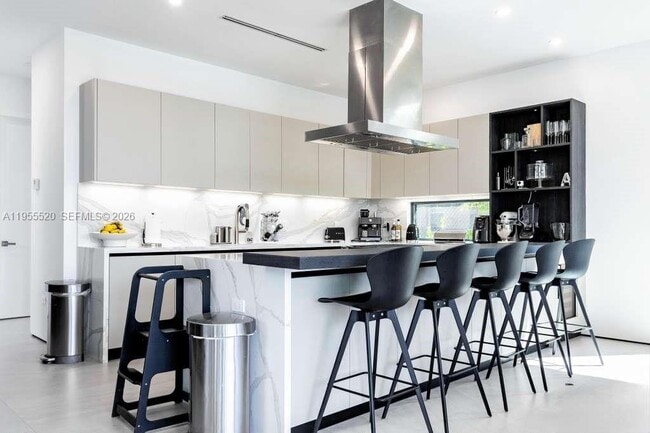 Building Photo - 1830 NE 193rd St