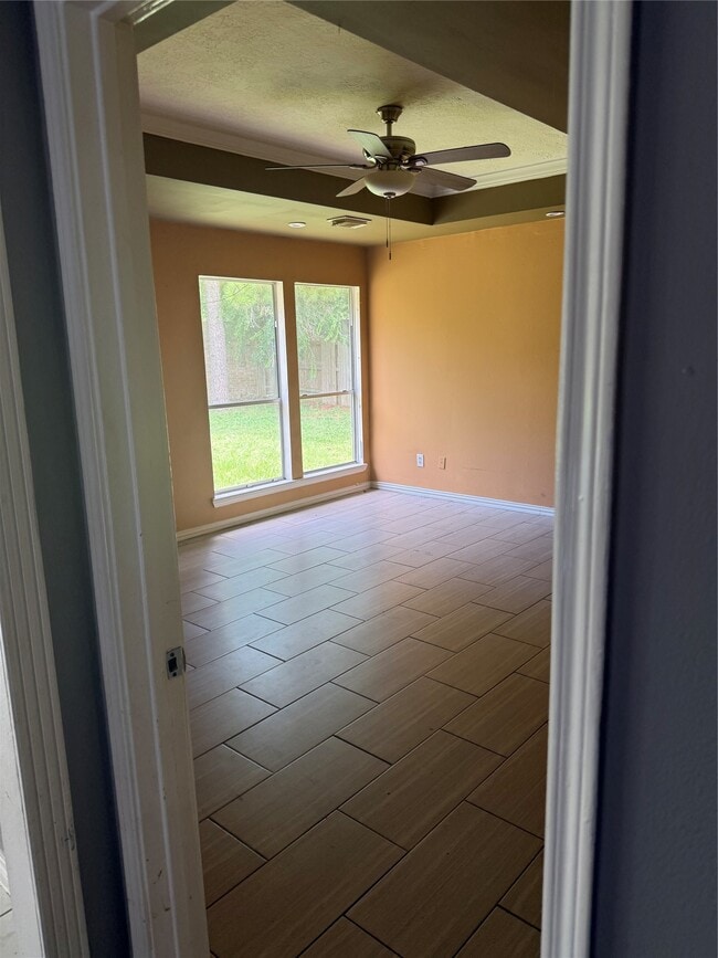 Building Photo - 5322 Golden Stream Dr