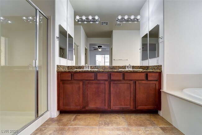 Building Photo - 1012 Via Canale Dr