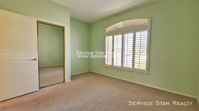 Building Photo - Sun City West - 2 bed with Den!