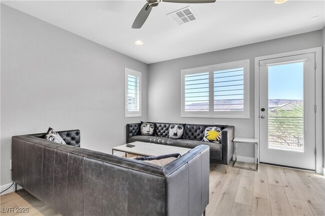 Building Photo - 12489 Dolan Point St