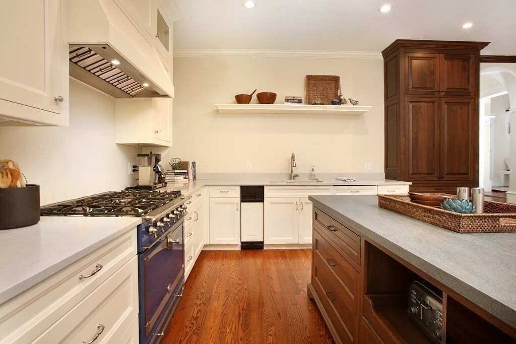 Building Photo - 36 Pinckney St