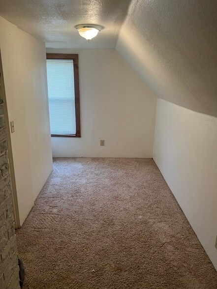 Bedroom 3 - 5627 W Burnham St