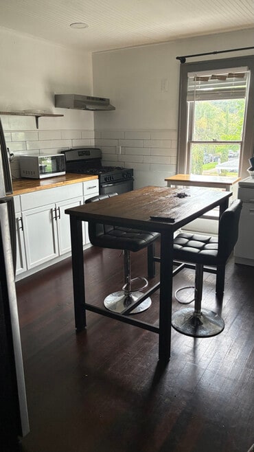 Building Photo - 1057-1057 7th Ave N