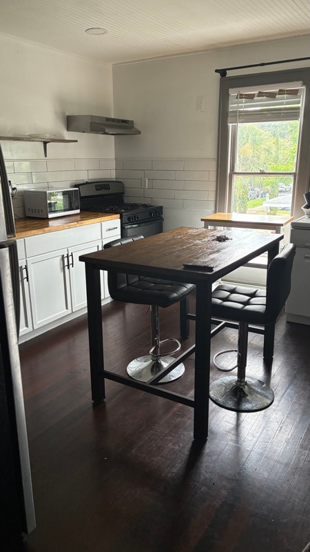 Building Photo - 1057-1057 7th Ave N