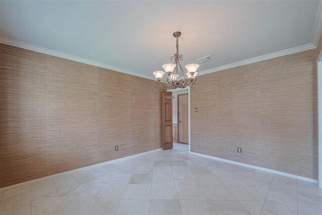 Building Photo - 14911 Sun Harbor Dr