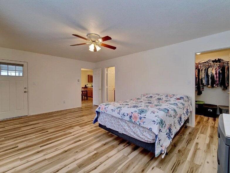 Building Photo - 3057 Noble Ct