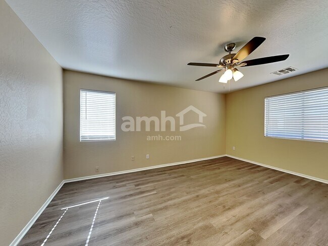 Building Photo - 3416 S 80th Ave