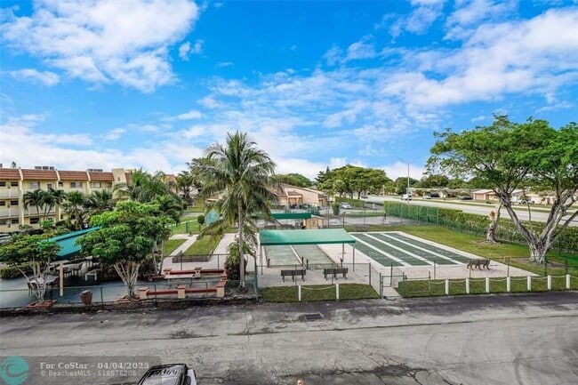 Building Photo - 6650 Royal Palm Blvd