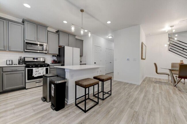 Building Photo - 6502 Arden Fls Dr