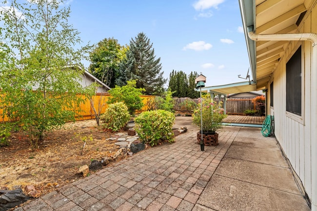 Building Photo - 4BD, 2.5BA Home located in the desirable Churchill Neighborhood!