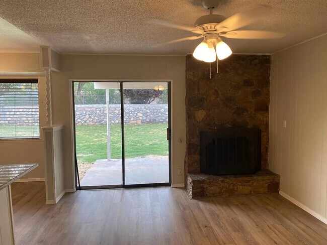 Building Photo - 10801 Havenrock Dr