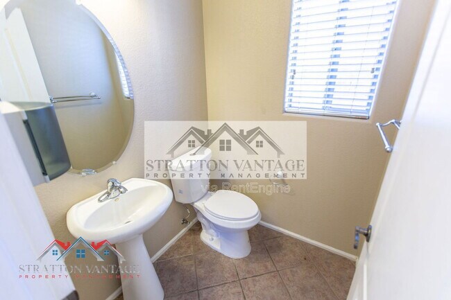 Building Photo - 4808 W Allen St