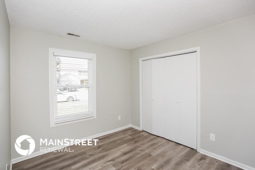 Building Photo - 4550 Riverbrook Ln