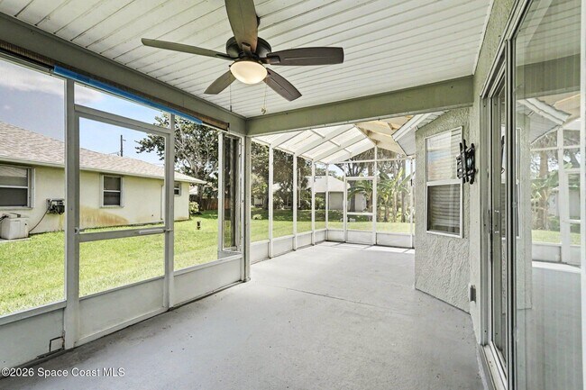 Building Photo - 880 Vocelle Ave