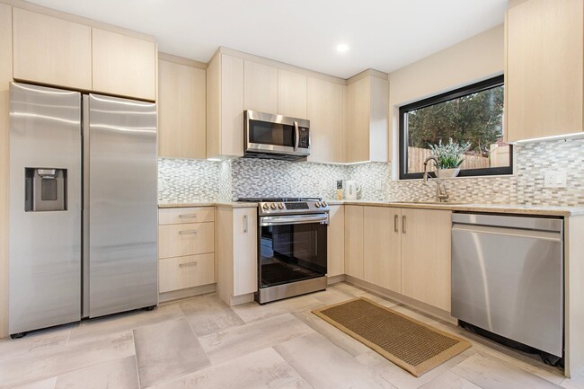 Building Photo - 5501 John F. Kennedy Blvd